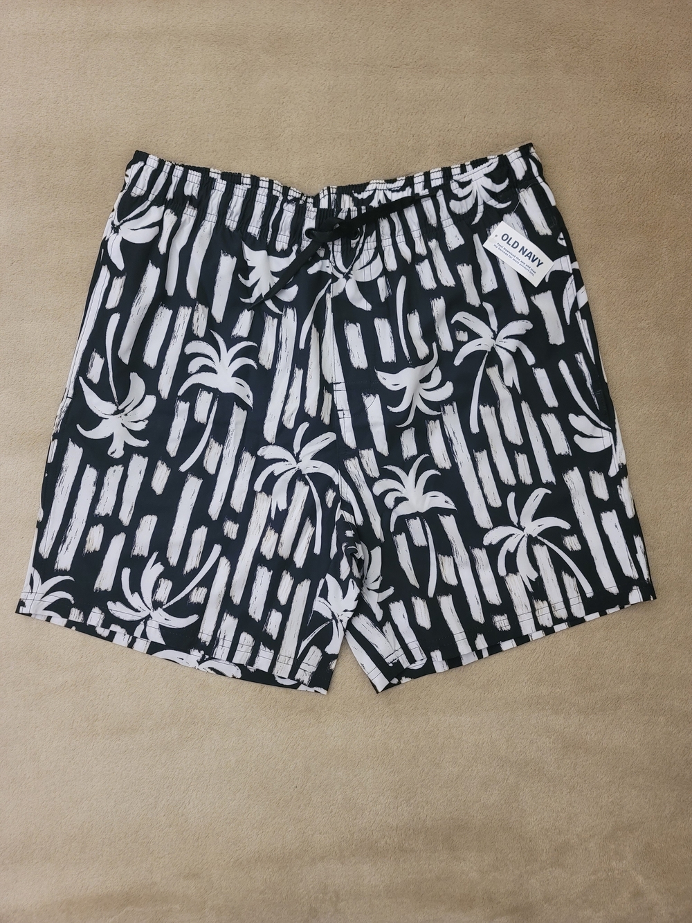Old Navy Men's 7" Black/White Palm-Print Swim Shorts Size Medium